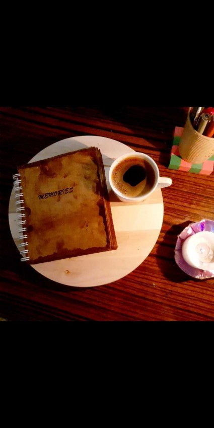 دفتر ذكريات برائحة القهوة